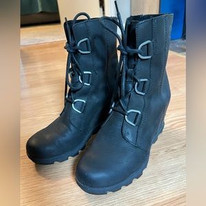 Sorrel Joan of Arctic Wedge Boot 8.5